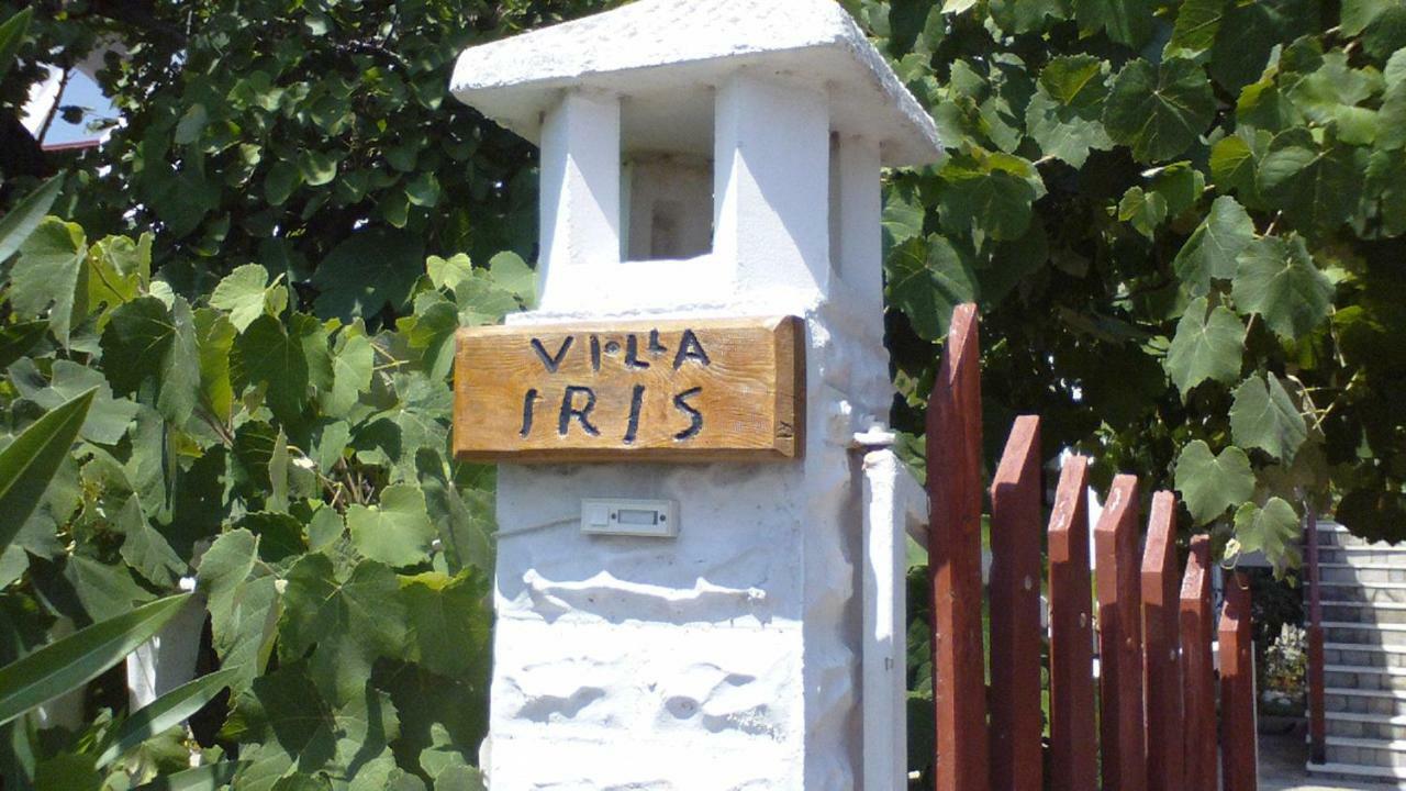 Villa Iris Nea Vrasna Exterior photo